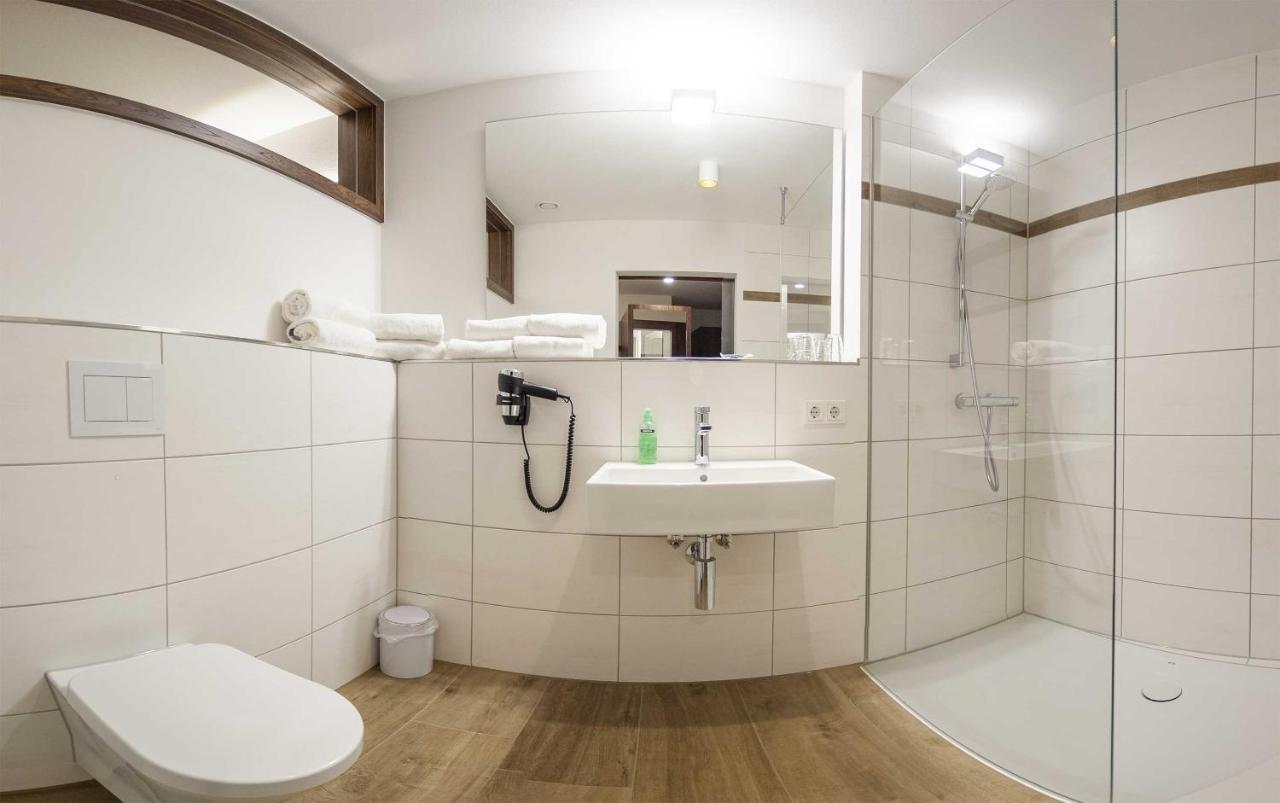 Hotel-Gasthof Krone Грединг Экстерьер фото