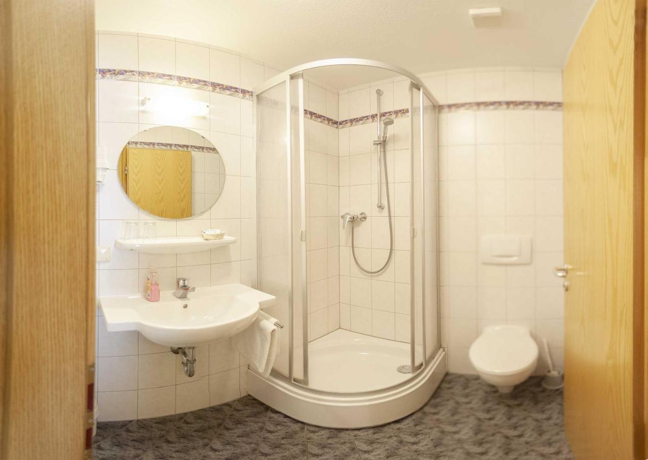 Hotel-Gasthof Krone Грединг Экстерьер фото